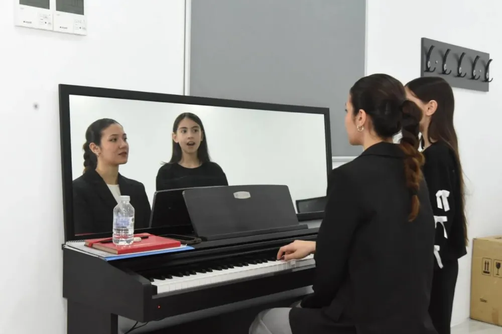 SANAT KAPISI ARALANDI!